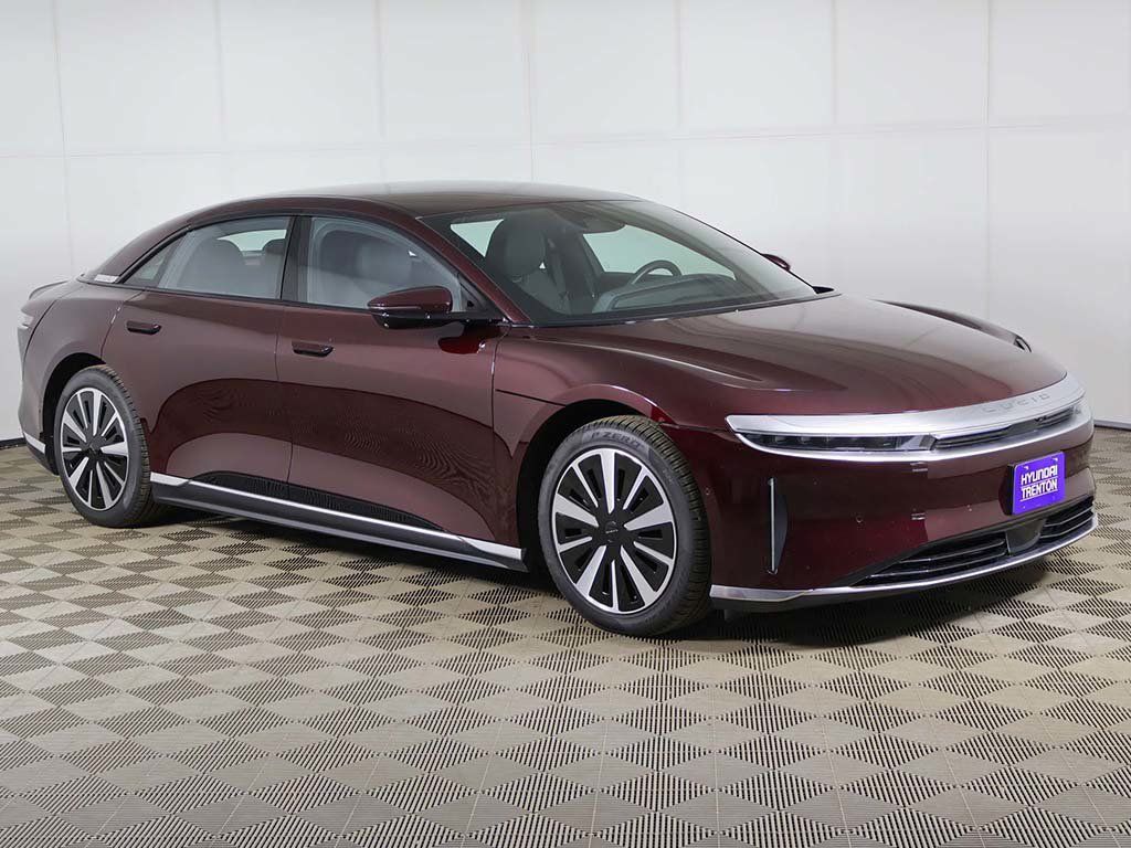 Used 2023 Lucid Air Pure AWD/4WD image 2
