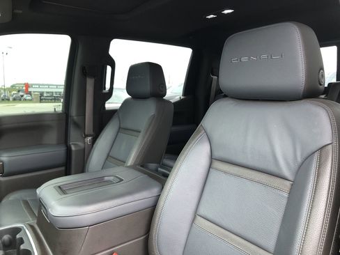Used 2022 GMC Sierra 1500 Denali w/ Denali Reserve Package image 13