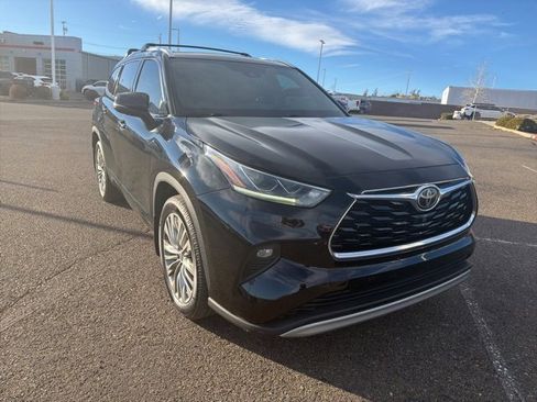 Used 2020 Toyota Highlander Platinum image 1