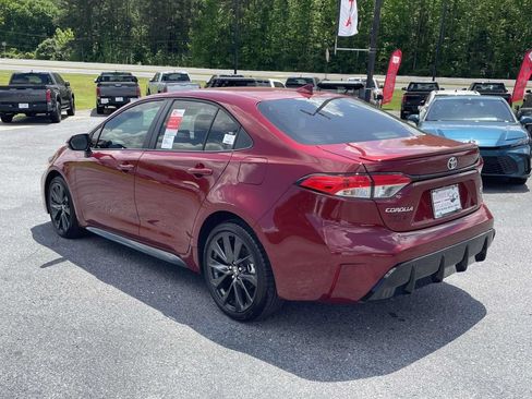 Used 2026 Toyota Corolla SE FWD image 3