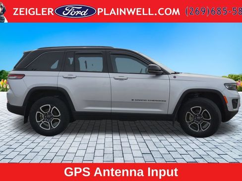 Used 2022 Jeep Grand Cherokee Trailhawk w/ ADV Protech Group II AWD/4WD image 6