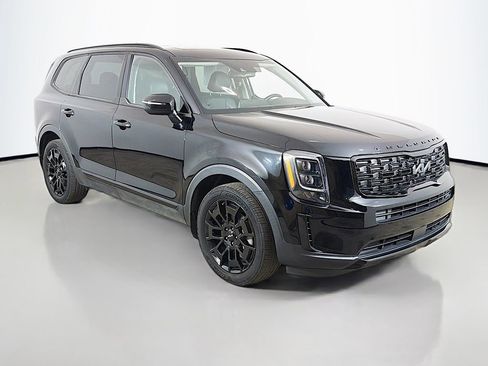 Used 2022 Kia Telluride EX w/ EX Premium Package AWD/4WD image 2