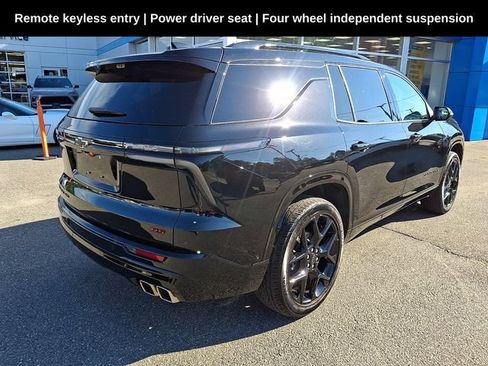 Used 2024 Chevrolet Traverse RS AWD/4WD image 9