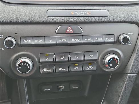 Used 2021 Kia Sportage LX image 15