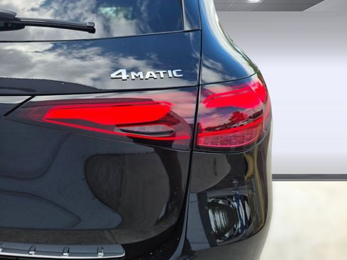 New 2026 Mercedes-Benz GLC 300 4MATIC image 11