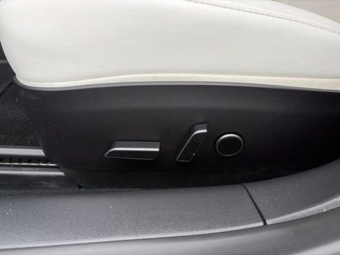 Used 2022 Tesla Model 3 Long Range AWD/4WD image 22