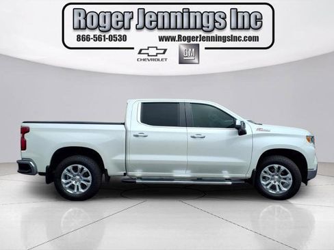 Used 2025 Chevrolet Silverado 1500 LTZ AWD/4WD image 5