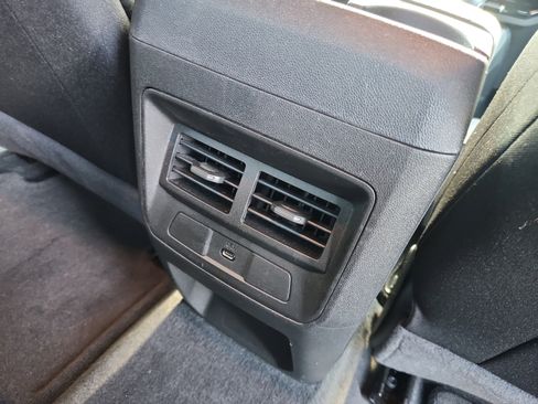 Used 2024 Chevrolet Colorado LT w/ LT Convenience Package II image 31