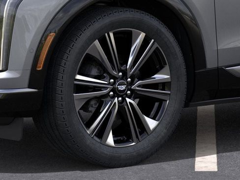 New 2026 Cadillac Optiq Luxury 2 image 30