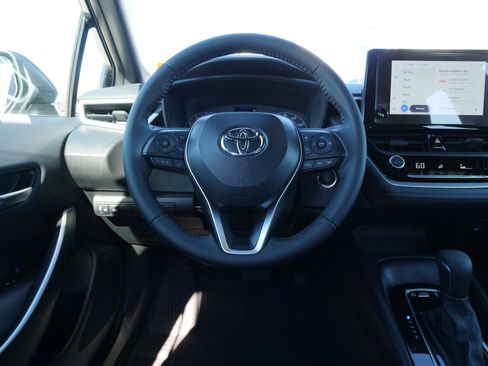 Used 2025 Toyota Corolla SE image 20