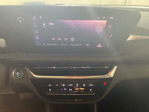 Used 2024 Buick Envista Avenir image 37