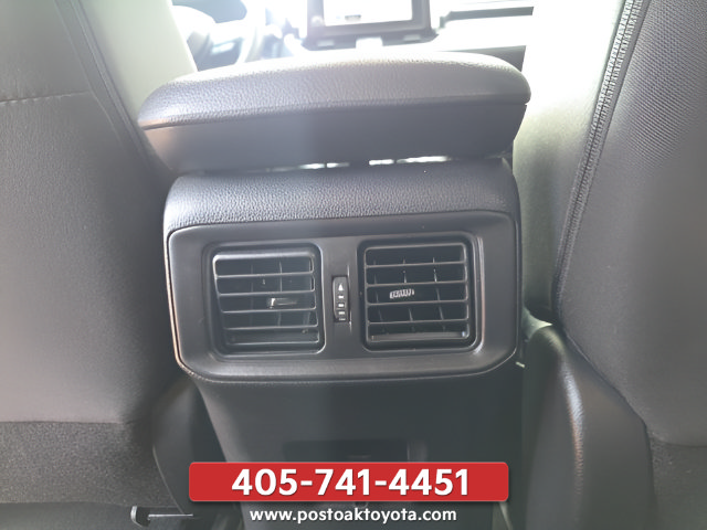 Used 2025 Toyota RAV4 LE AWD/4WD image 25