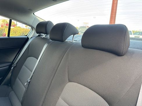 Used 2017 Kia Forte LX image 13