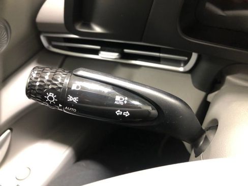New 2026 Hyundai Elantra Hybrid FWD image 21