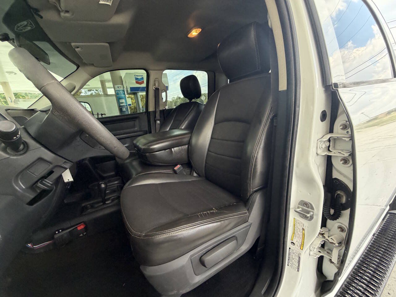 Used 2012 RAM 2500 ST w/ Chrome Appearance Group AWD/4WD image 5