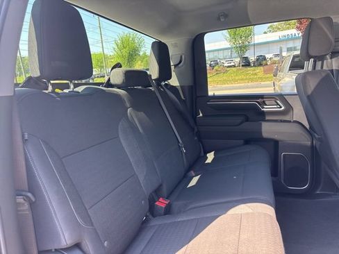 Used 2025 Chevrolet Silverado 2500 LT w/ Convenience Package AWD/4WD image 15