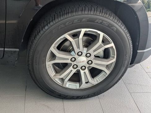 Used 2016 GMC Acadia SLT image 16