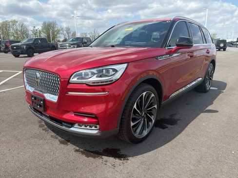 Used 2020 Lincoln Aviator Reserve w/ Equipment Group 202A image 2