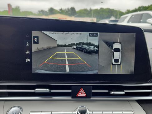 Certified 2024 Hyundai Elantra Limited FWD image 21
