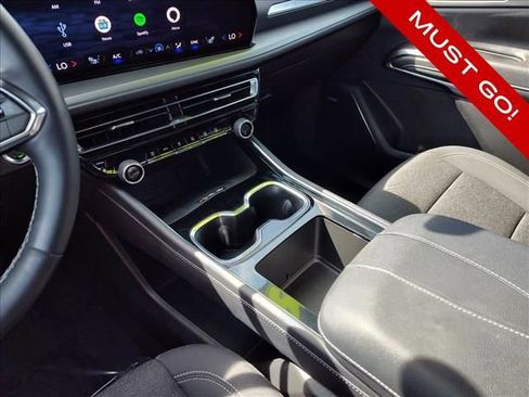 Used 2025 Chevrolet Traverse LT w/ Enhanced Driving Package FWD image 21