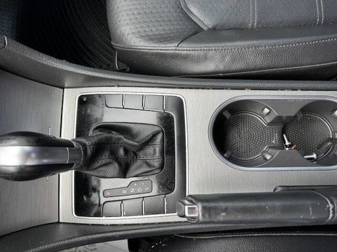 Used 2015 Volkswagen Passat 1.8T SE image 45