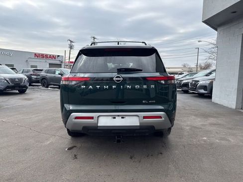 Used 2022 Nissan Pathfinder SL image 3