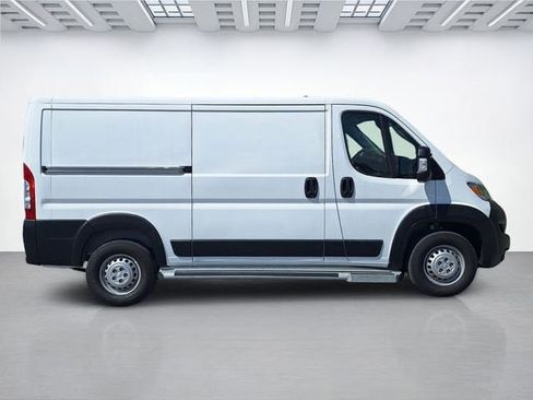Used 2025 RAM ProMaster 2500 w/ U-Haul Equipment Group FWD image 3