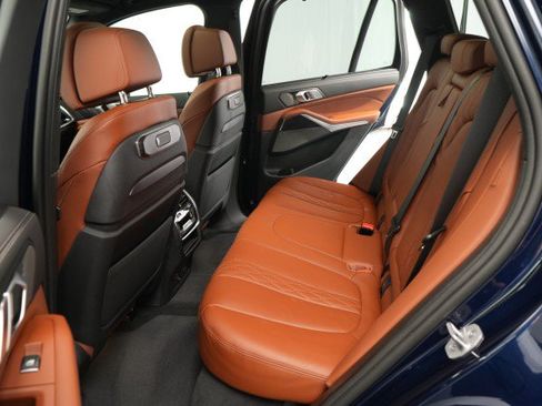 Used 2025 BMW X5 M60i AWD/4WD image 49
