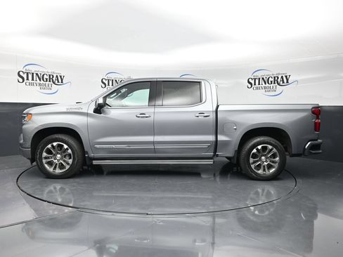 Used 2024 Chevrolet Silverado 1500 High Country w/ Technology Package AWD/4WD image 5