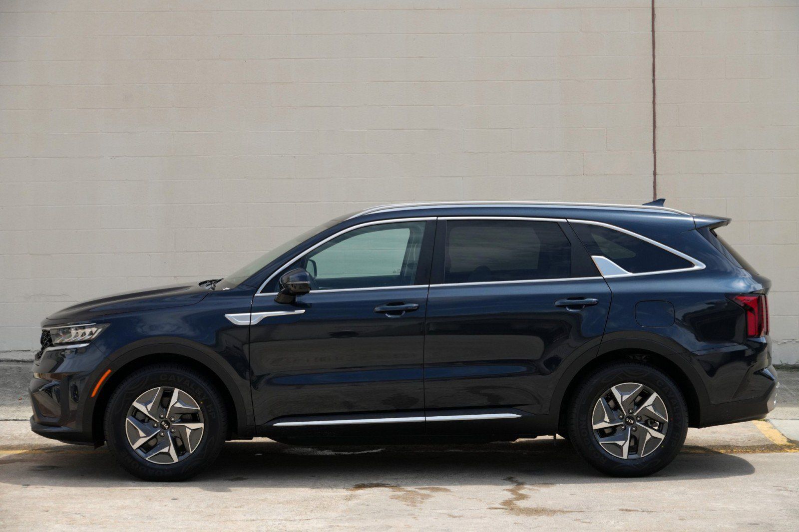 Used 2021 Kia Sorento S FWD image 48