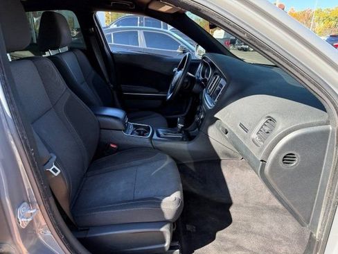 Used 2018 Dodge Charger SXT Plus w/ Driver Confidence Group image 23