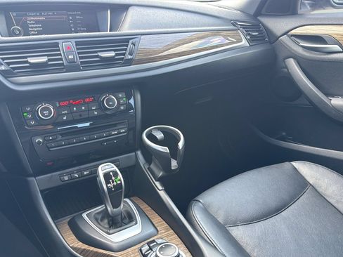 Used 2015 BMW X1 sDrive28i RWD image 16