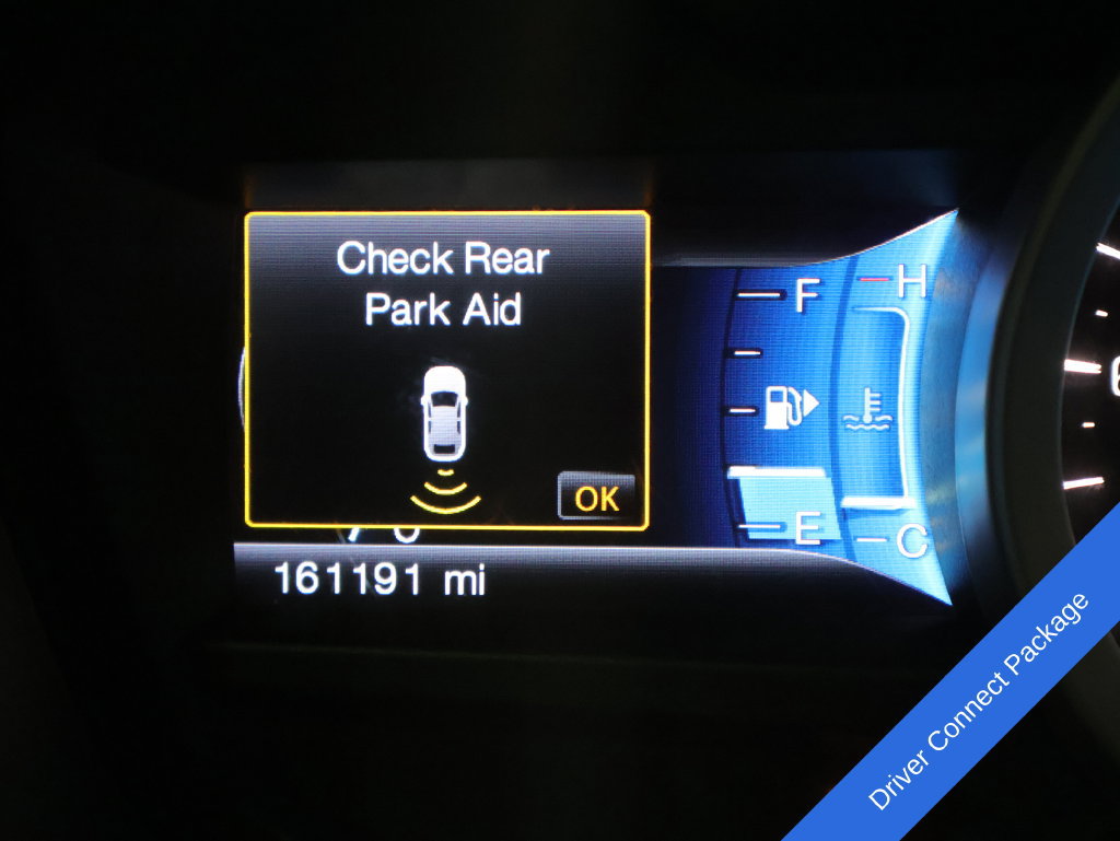 Used 2015 Ford Explorer XLT w/ Equipment Group 202A FWD image 4
