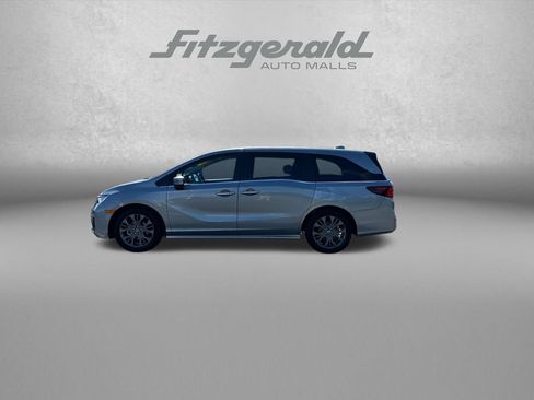 Used 2025 Honda Odyssey Touring image 4