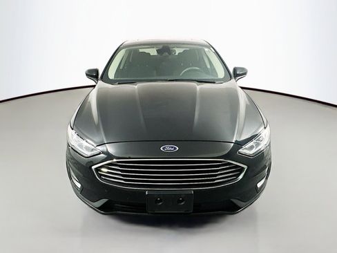Used 2020 Ford Fusion SE FWD image 2