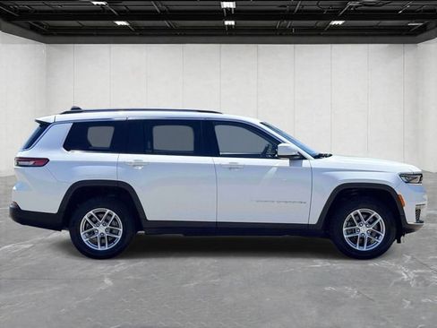 Used 2022 Jeep Grand Cherokee L Laredo w/ Luxury Tech Group I AWD/4WD image 6