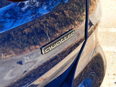 New 2025 Audi Q3 2.0T Premium image 5