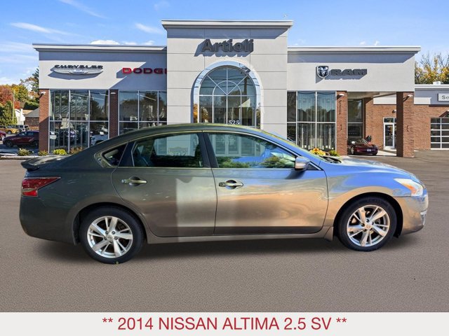 Used 2014 Nissan Altima 2.5 SV w/ Convenience Package FWD image 5