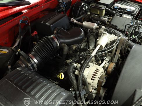 Used 1998 Chevrolet Silverado 1500 2WD Regular Cab w/ Preferred Equipment Group 2 image 32