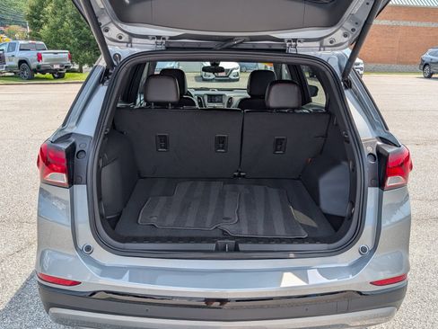 Used 2024 Chevrolet Equinox RS AWD/4WD image 14