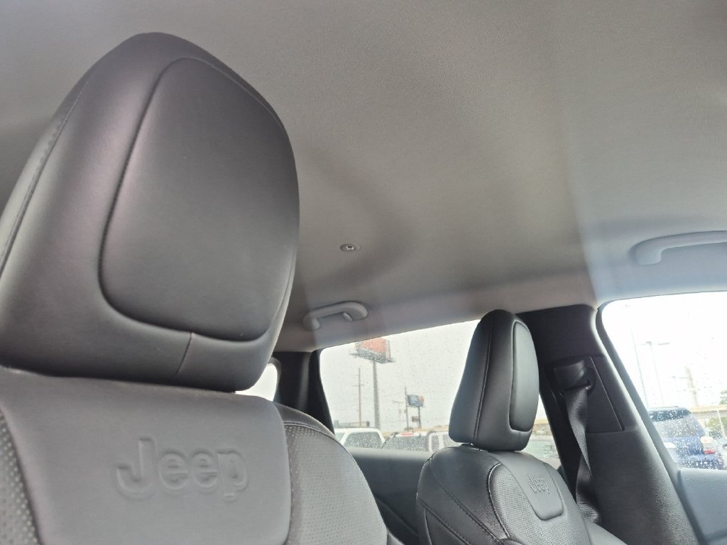 Used 2021 Jeep Cherokee Latitude Lux FWD image 17