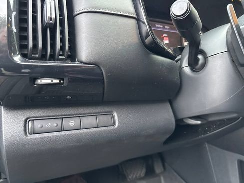 Used 2023 Nissan Pathfinder SV FWD image 10