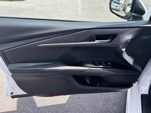 Used 2025 Toyota Camry SE image 21