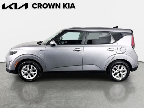Certified 2025 Kia Soul LX w/ LX Technology Package FWD image 8