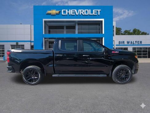 Used 2024 Chevrolet Silverado 1500 Custom Trail Boss AWD/4WD image 7