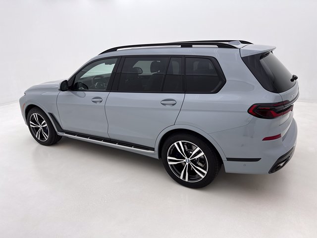 Certified 2027 BMW X7 xDrive40i w/ M Sport Package AWD/4WD image 10