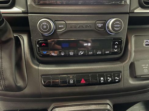 Used 2025 RAM ProMaster 3500 w/ Quick Order Package 22G SLT FWD image 14