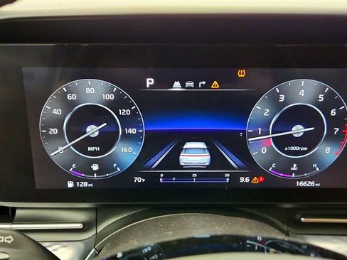 Used 2024 Kia Carnival SX Prestige FWD image 15