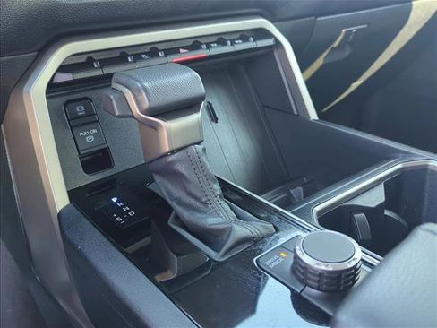 Used 2022 Toyota Tundra SR5 w/ SR5 Premium Package image 14