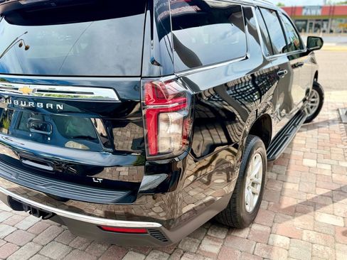 Used 2023 Chevrolet Suburban LT RWD image 22